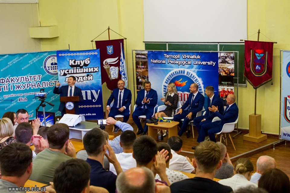 Знайомство обіцяє співпрацю